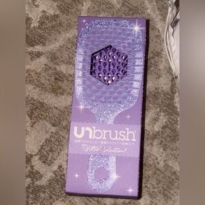 UNBRUSH
DETANGLING HAIR BRUSH - purple glitter collection